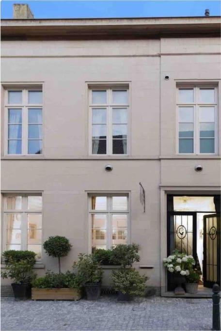 Townhouse Room Heerenhuys Eeklo Ngoại thất bức ảnh